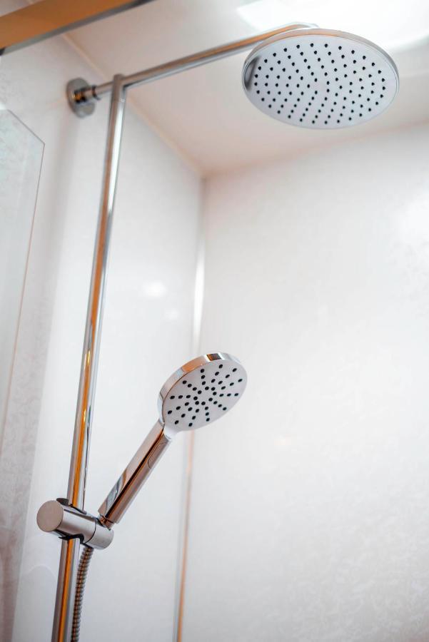 The Chaucer - Modern 3 Bed Home With Parking Close To City Centre Canterbury Exteriér fotografie