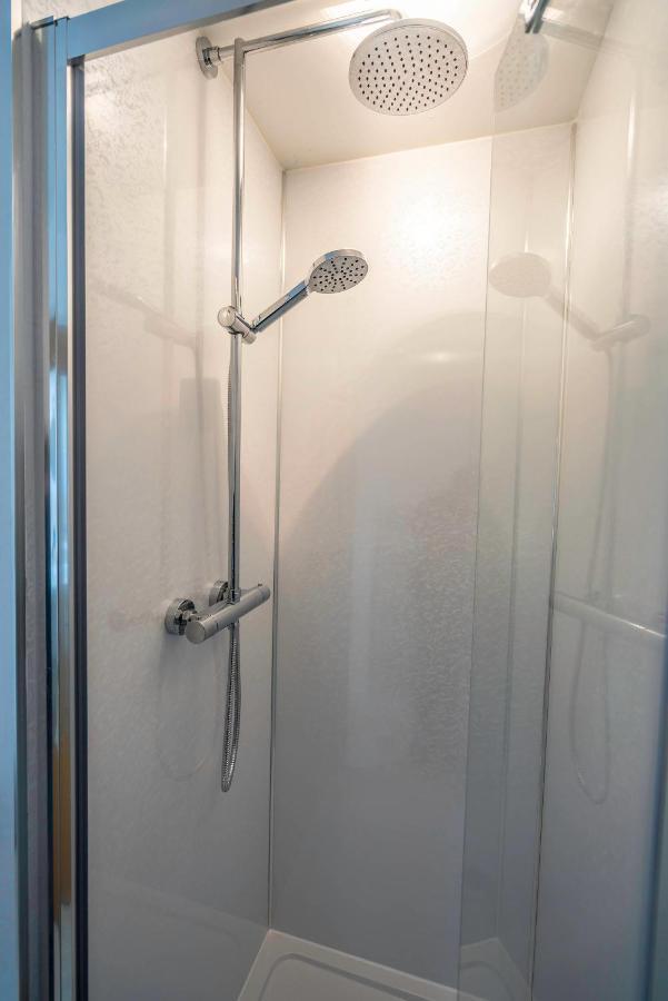 The Chaucer - Modern 3 Bed Home With Parking Close To City Centre Canterbury Exteriér fotografie